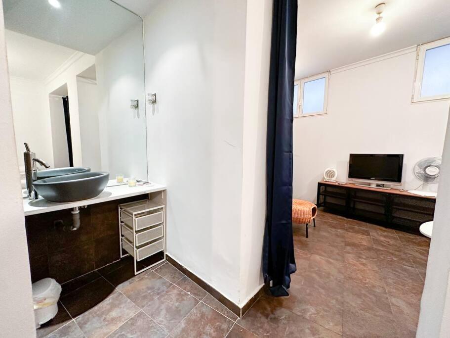 Appartement Urbano Y Refrescante Estudio En Sotano *